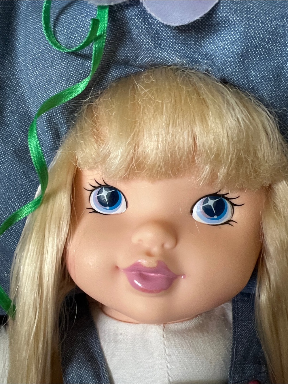VINTAGE 1990s DSI Toys Baby Pick Me Up doll TALKS & GIGGLES!! denim & floral - Picture 3 of 17